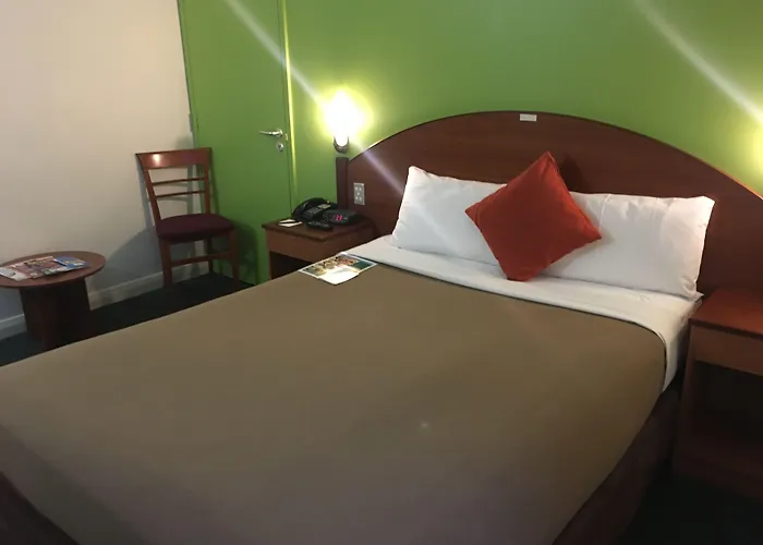 Thornlie Places to Stay