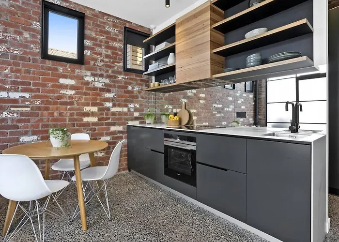 Geelong West Places to Stay
