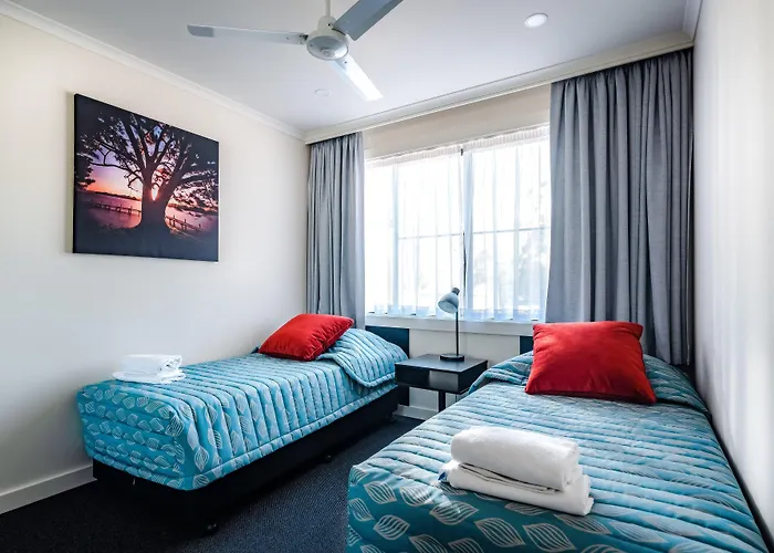 Urunga Places to Stay