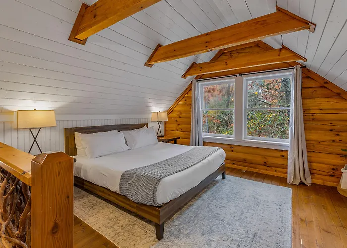 Cashiers Places to Stay