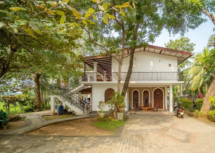 Polonnaruwa Places to Stay