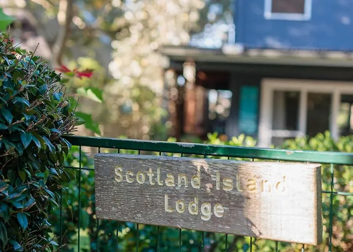 Scotland Island Places to Stay