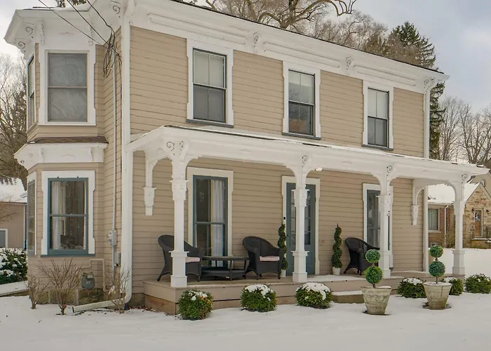 Peninsula Places to Stay