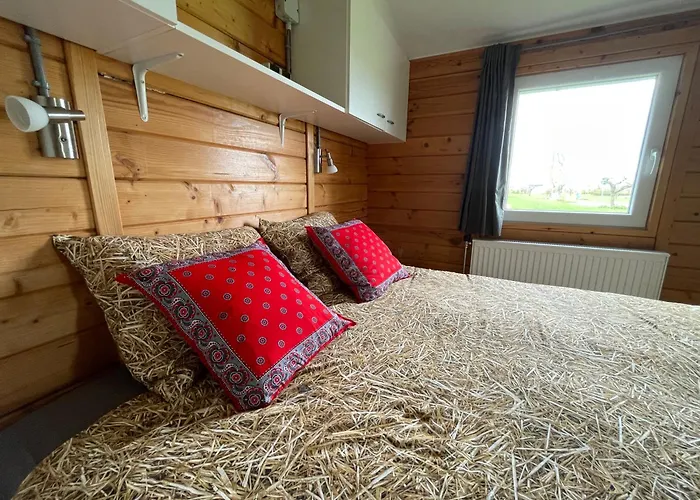 De Krim Places to Stay