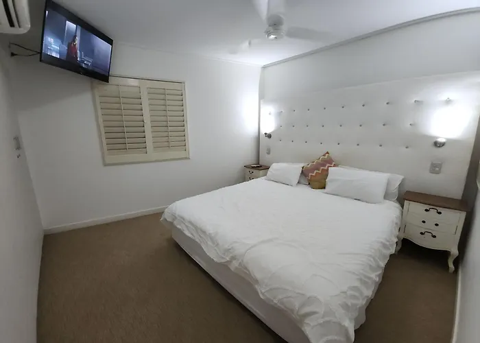 South Stradbroke Island Places to Stay