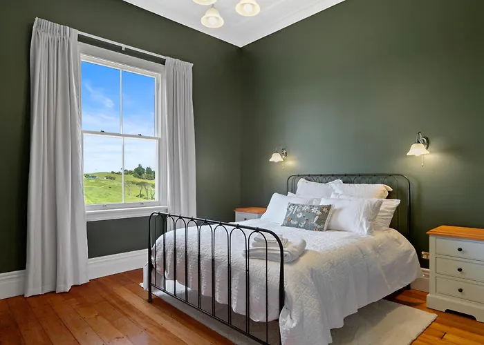 Waiuku Places to Stay
