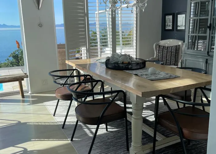 Seaforth Places to Stay