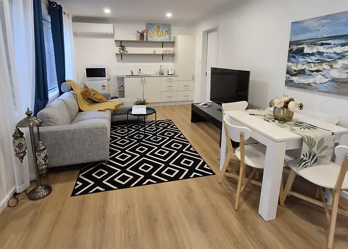 Lake Macquarie Places to Stay