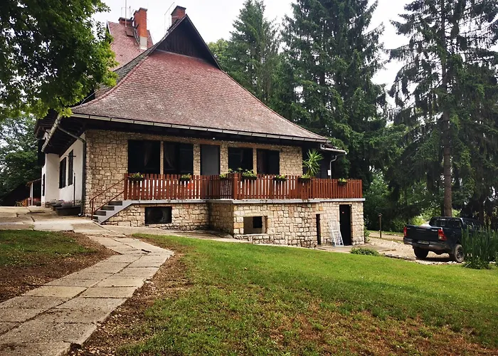 Zirc Places to Stay