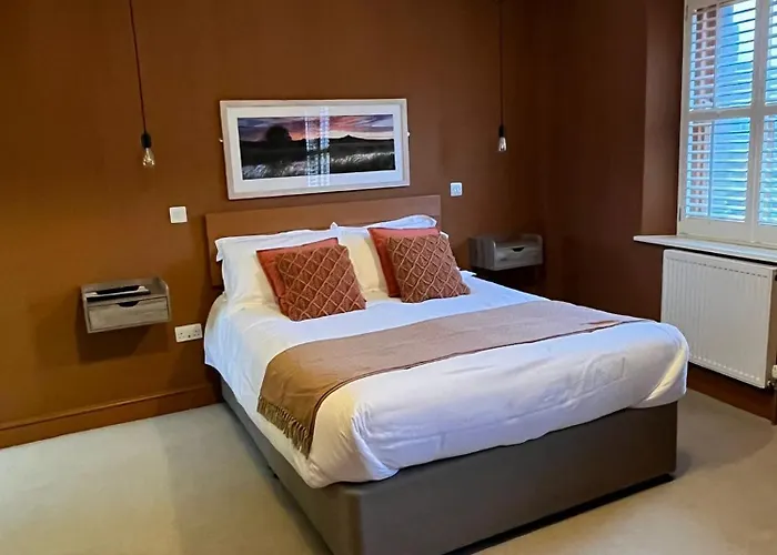 Castle Cary Places to Stay