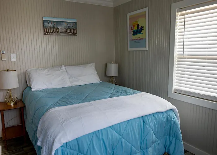 Grand Isle Places to Stay