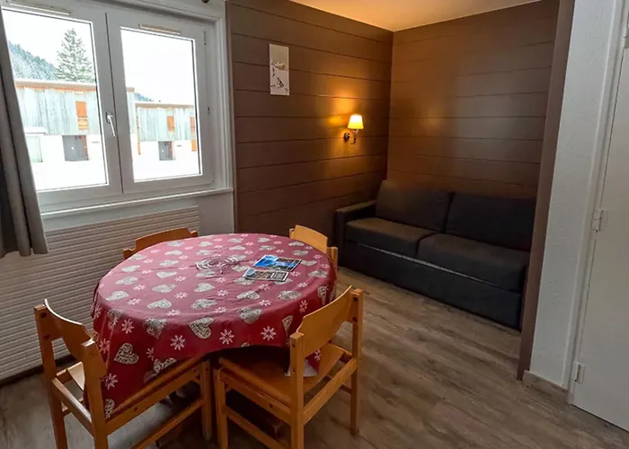 Lelex Places to Stay
