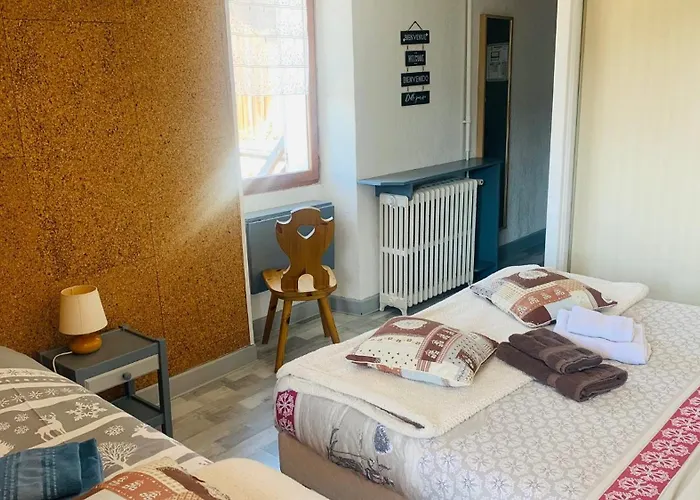 Saint-Francois-Longchamp Places to Stay