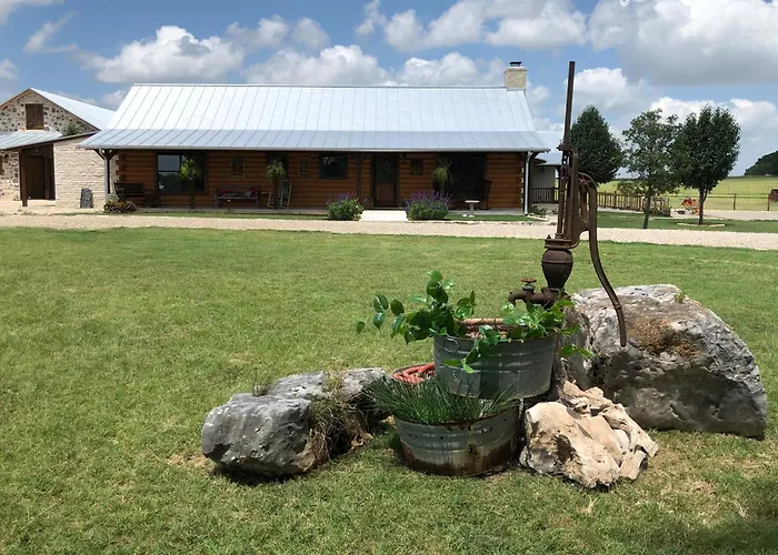 Luckenbach Places to Stay