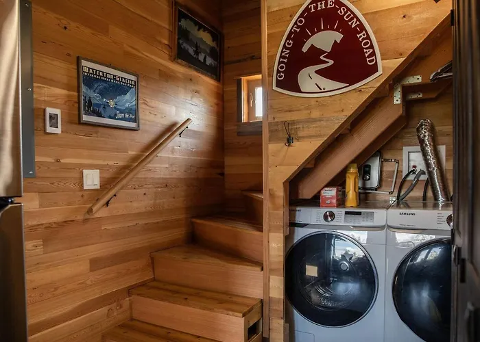 Babb Places to Stay