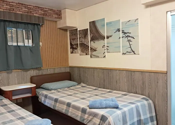 Kowloon (Hong Kong) Places to Stay