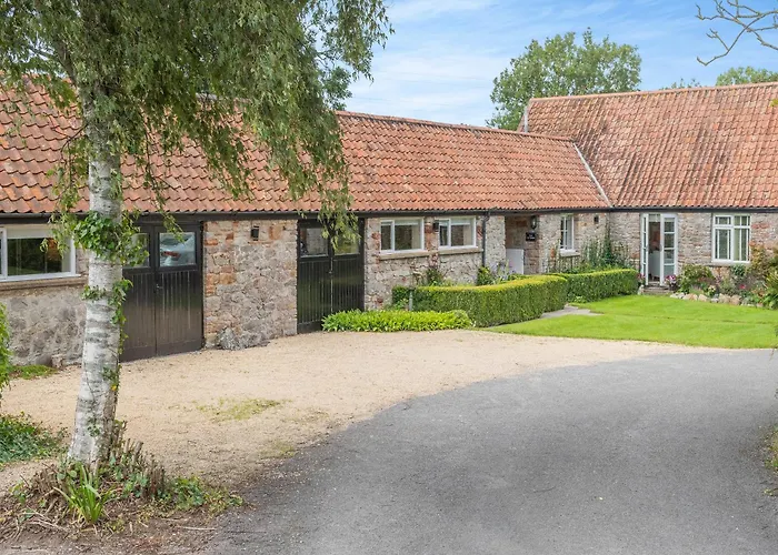 Churchill (Somerset) Places to Stay