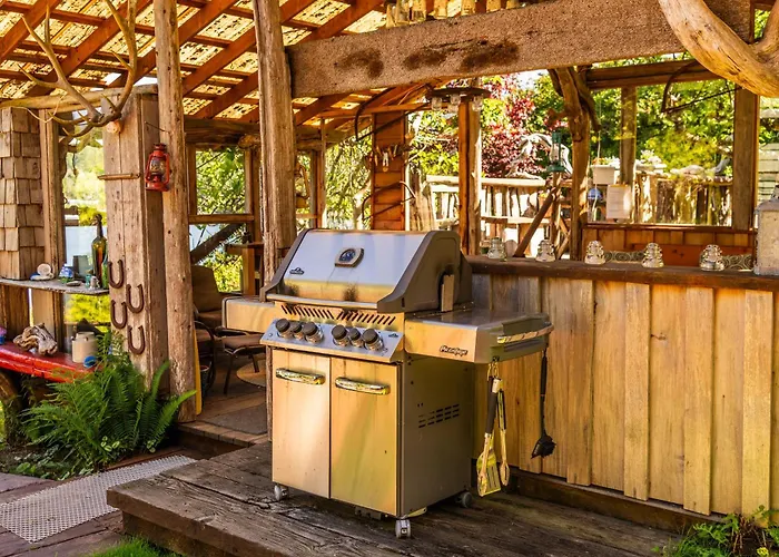 Bamfield Places to Stay