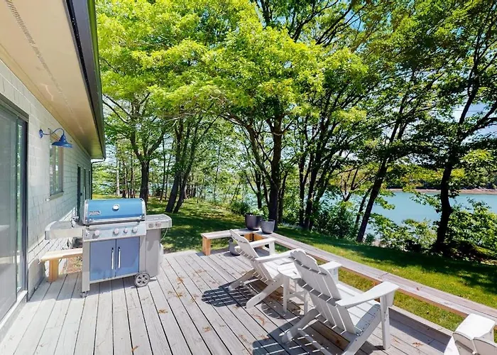 Harpswell Places to Stay