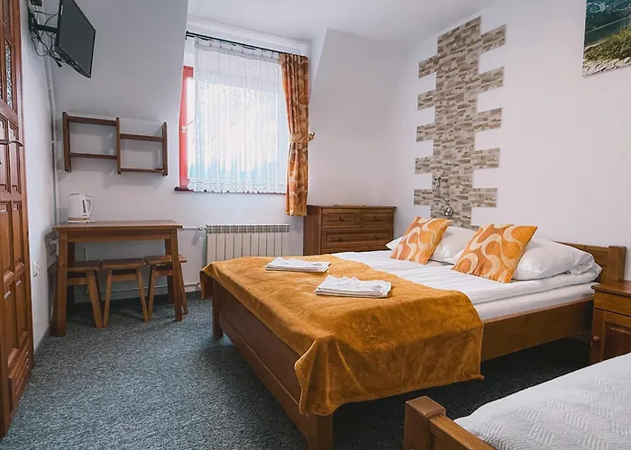 Ciche Male Places to Stay