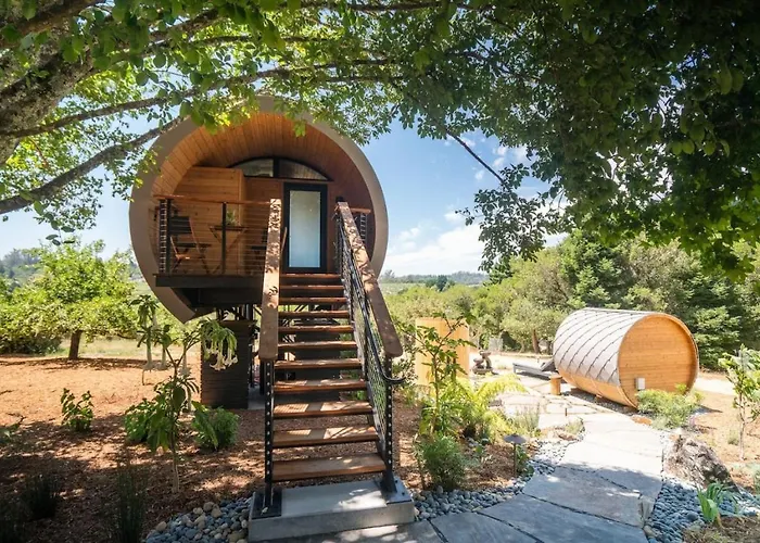 Sebastopol Places to Stay