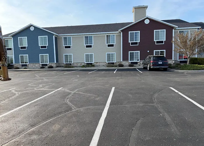 Evansville Places to Stay