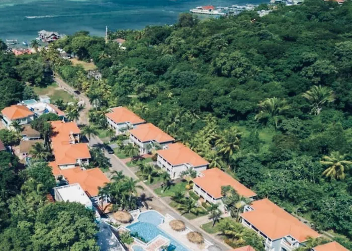 Roatan Places to Stay