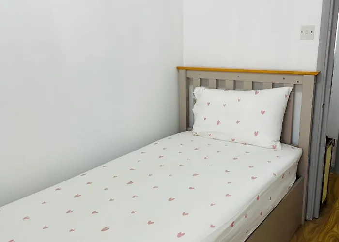 KENT Places to Stay