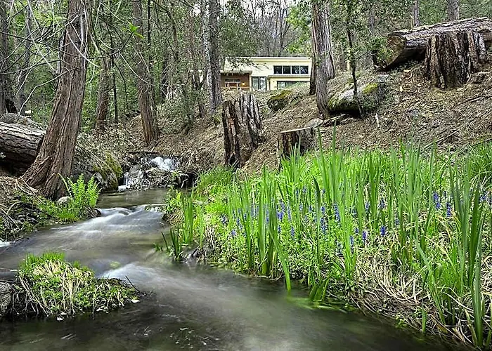 Yosemite National Park Places to Stay