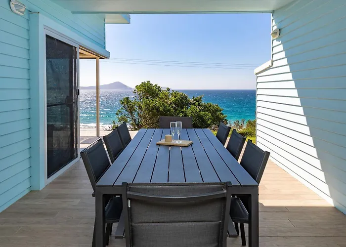 Seal Rocks Places to Stay