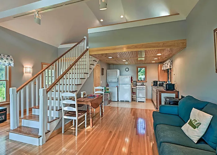 Stonington Places to Stay