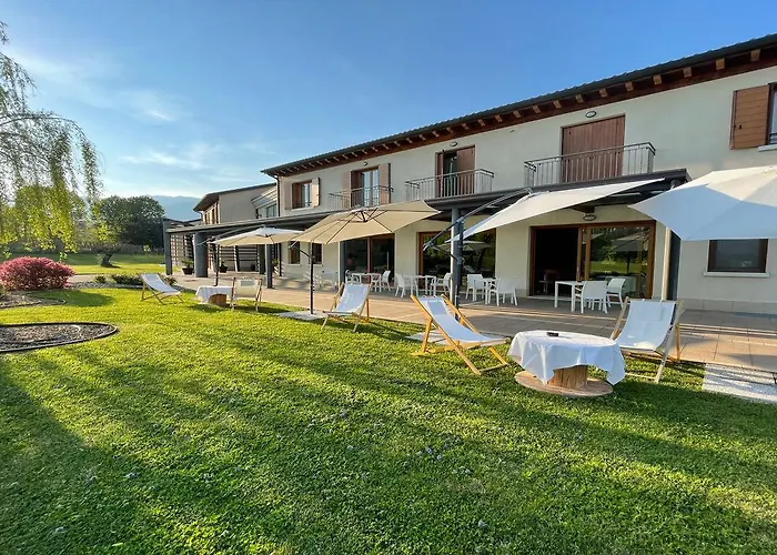 MARCHE Places to Stay