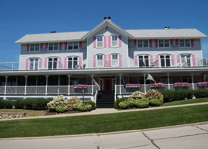 Grand Haven Places to Stay