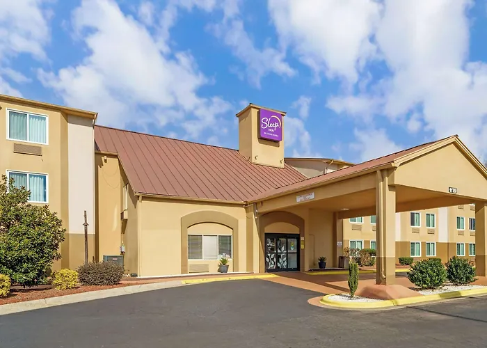 Hickory Places to Stay