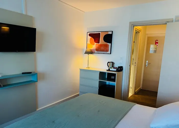Algajola (Corsica) Places to Stay