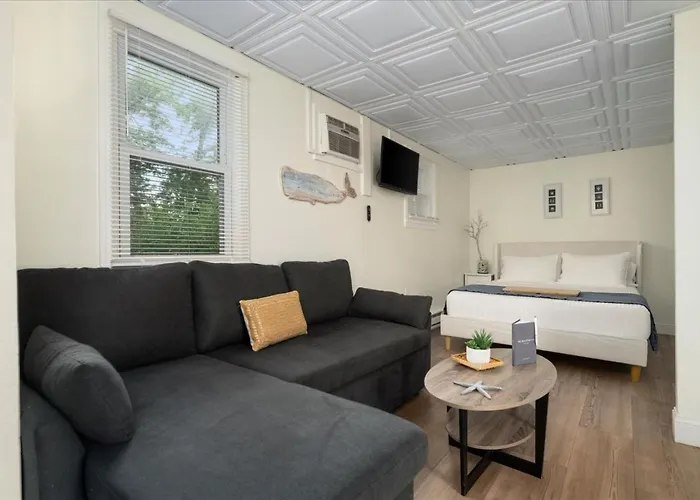Sylvan Beach Places to Stay