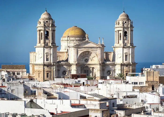 Cadiz Places to Stay