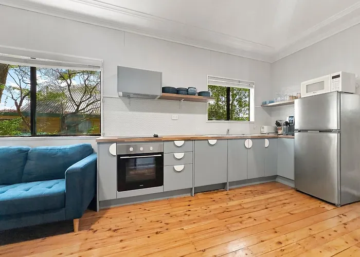 Pearl Beach Places to Stay