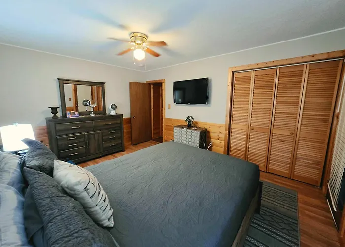 Sugarloaf Places to Stay