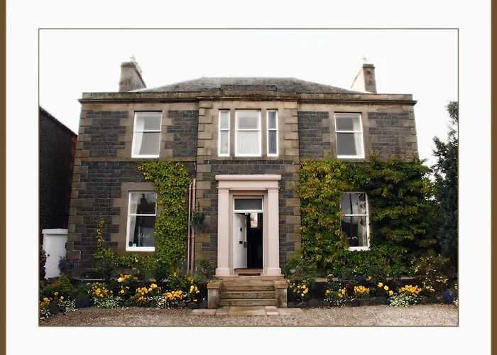 Lauder Places to Stay