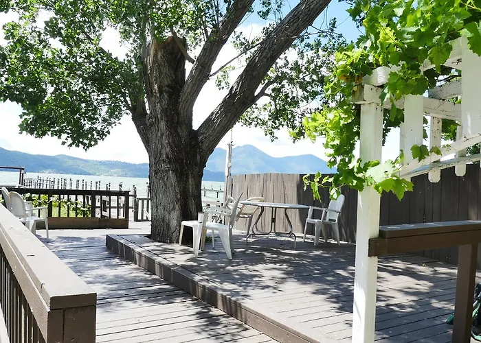 Clearlake Places to Stay