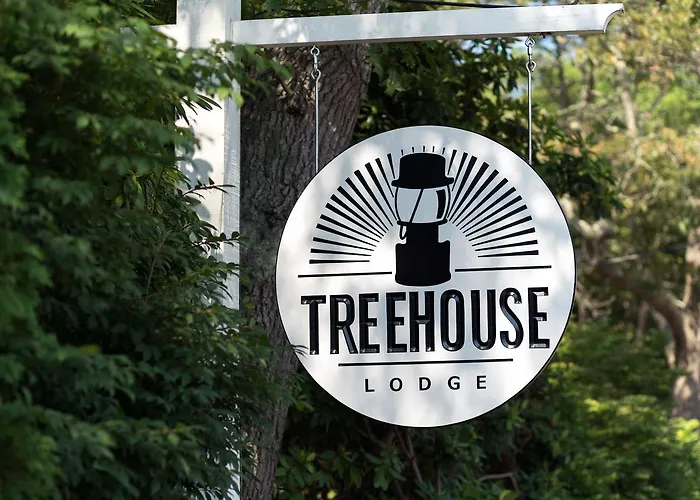 Woods Hole Places to Stay