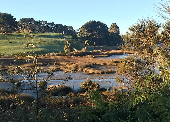 Raglan Places to Stay