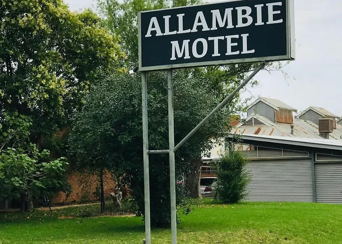 Condobolin Places to Stay
