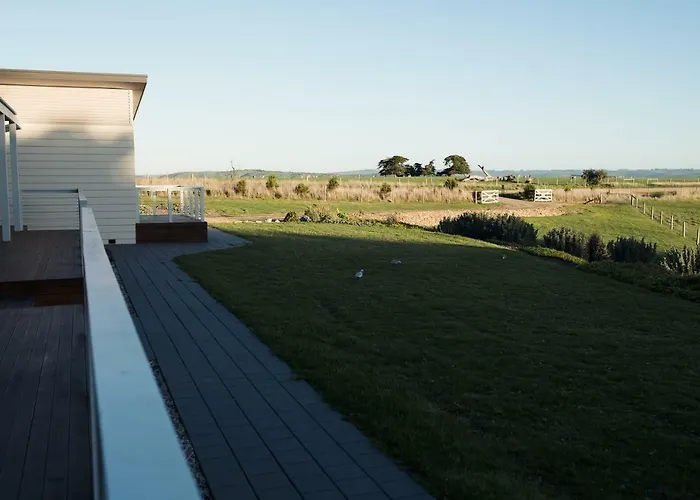 Carrickalinga Places to Stay