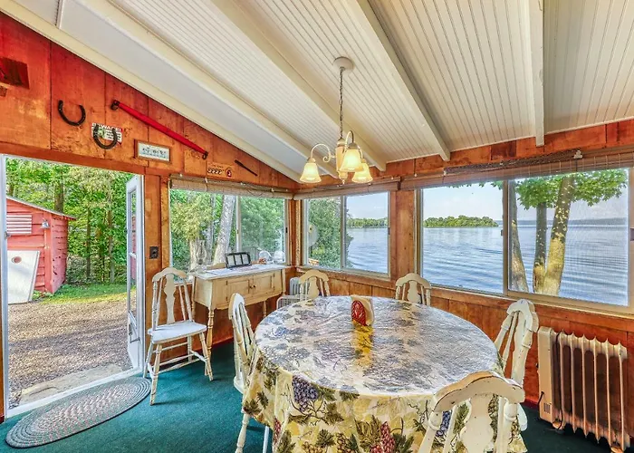 Grand Isle Places to Stay