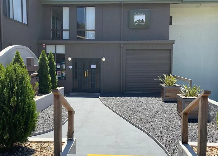 East Jindabyne Places to Stay